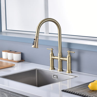 SUMERAIN Torneira de ponte de cozinha central de 8 polegadas com pulverizador pull down de 3 furos Torneira de cozinha de aço inoxidável, ouro escovado
